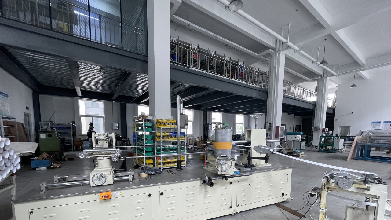 Automatische CNC-Papierhülsenwickelmaschinen