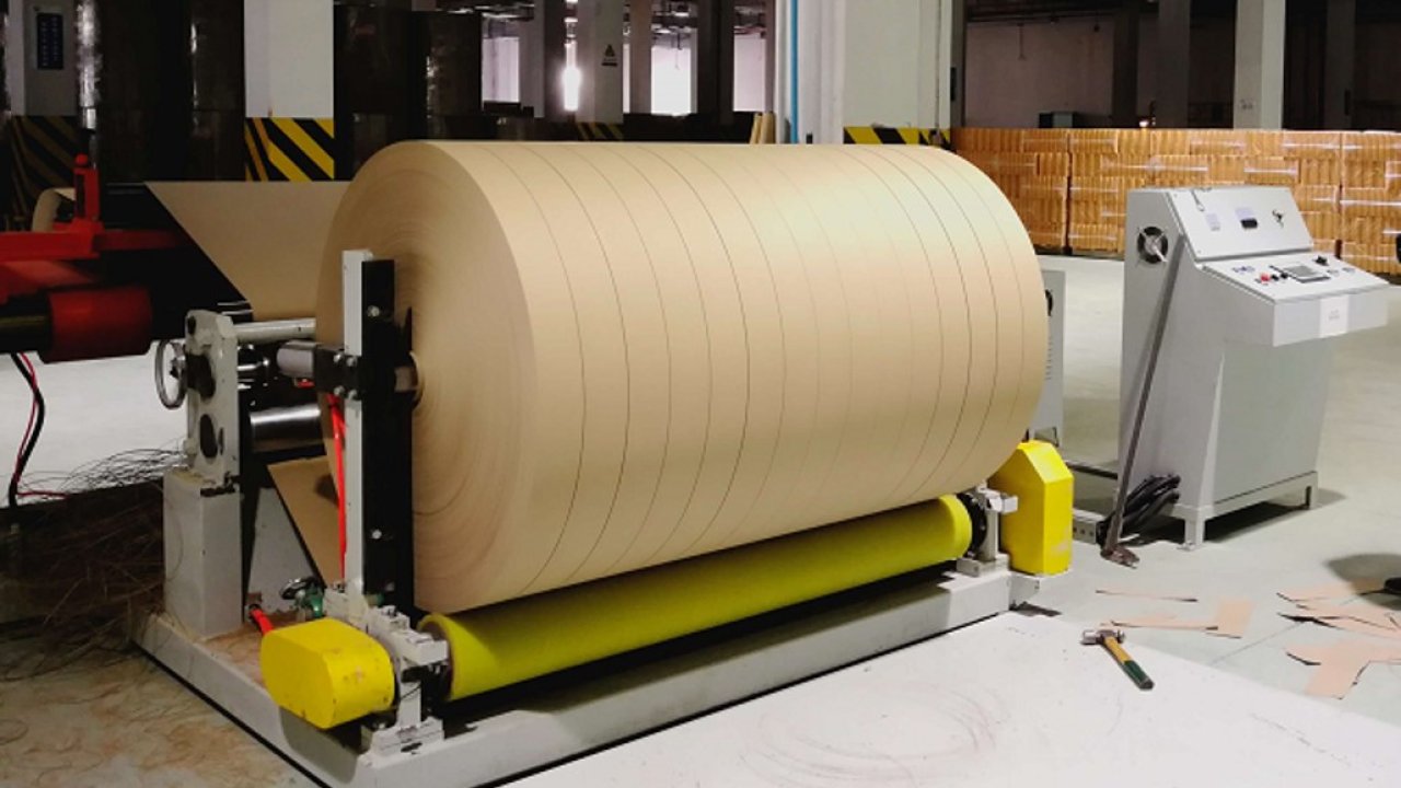 Machine automatique de refendage et de rembobinage du papier SM-FZ-B